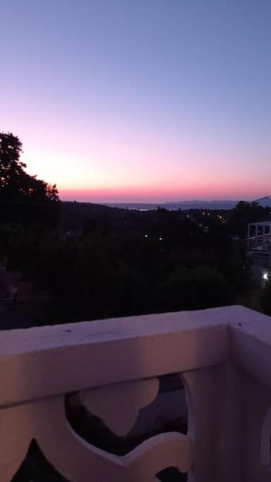 Yioklima - Renovated Neoclassical House With Two Bedrooms Vamos Luaran gambar